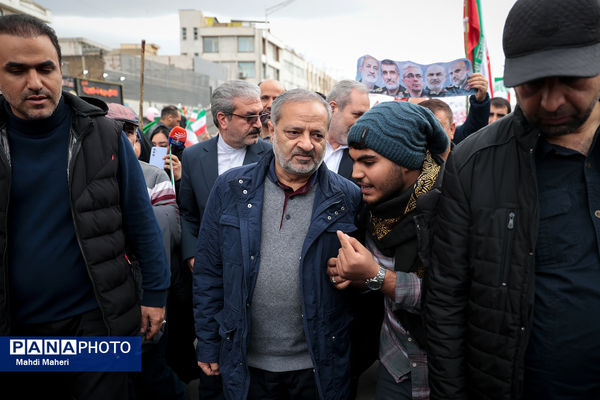 حضور وزیر آموزش و پرورش در راهپیمایی ۲۲ بهمن