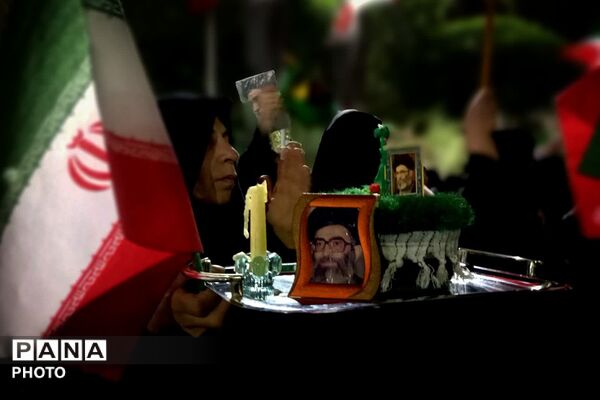 همنشینی اشک و حماسه در میدان شهدای باقرشهر