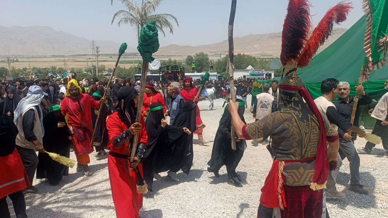 مراسم خیمه سوزان در شهر طاقانک