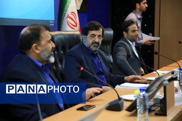 نشست صمیمی مدیران رسانه با استاندار قم