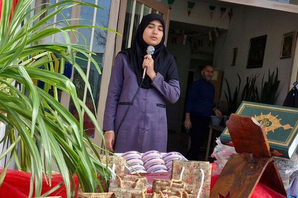 تجلیل از دانش آموزان برتر دبیرستان تاجیک بهارستان‌۲