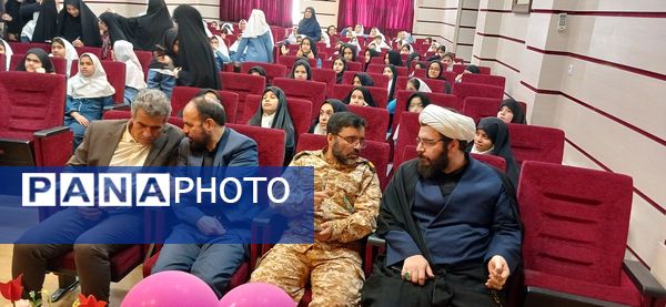 افتتاح پایگاه بسیج دانش‌آموزی در دبستان قرآنی نرجس ناحیه یک کرج