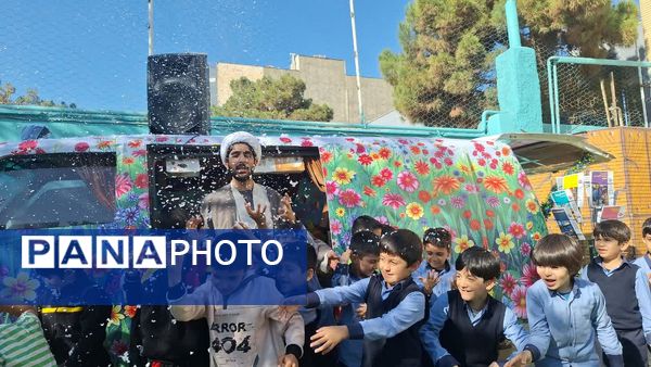 جشن کتابنوش در ناحیه۶ مشهد