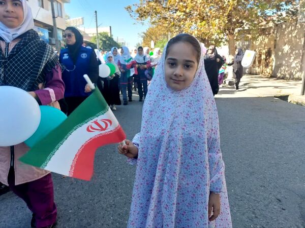 حماسه حضور نوجوانان کردکوی در روز دانش‌آموز