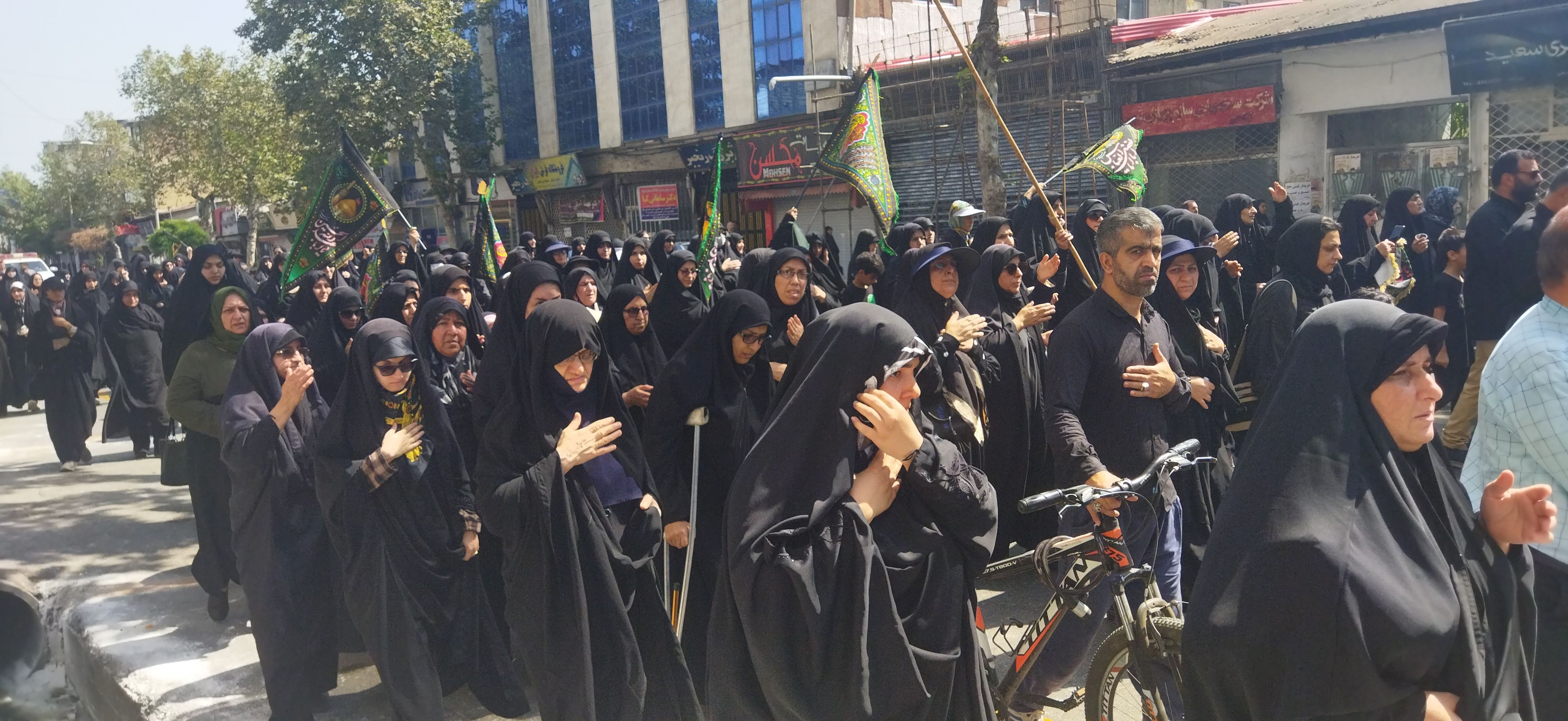راهپیمایی عزاداران قائمشهری در سالروز رحلت رسول اکرم (ص) و امام حسن مجتبی (ع)