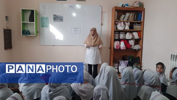 آیین افتتاحیه سفیران سلامت دبستان توحید کاشمر