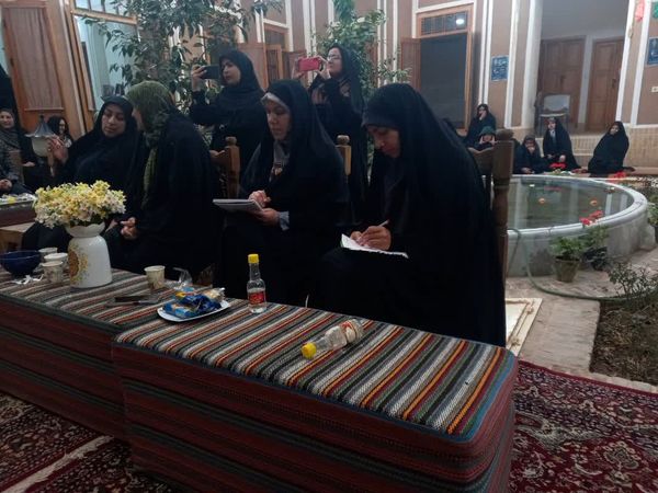 برگزاری مشاعره مهدوی در خانه شعر و ادب یزد