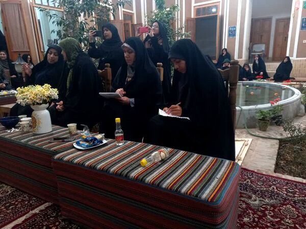 برگزاری مشاعره مهدوی در خانه شعر و ادب یزد
