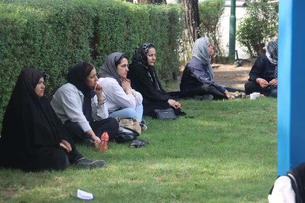 غوغای دانشگاه فردوسی مشهد در روز کنکور ۱۴۰۴