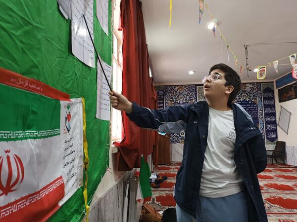 برپایی نمایشگاه مدرسه انقلاب در دبیرستان شهید رجایی