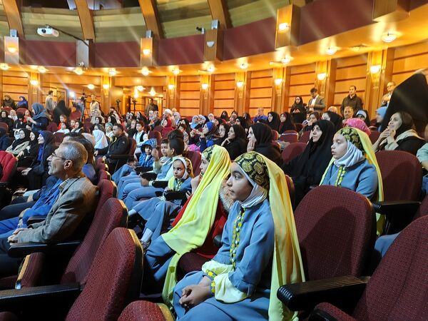 همایش کتاب و کتابخوانی در سالن میلاد شهرداری کرج 