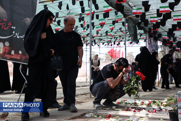 حال و هوای ظهر عاشورا در قطعه شهدای جنگ تحمیلی رژیم صهیونیستی