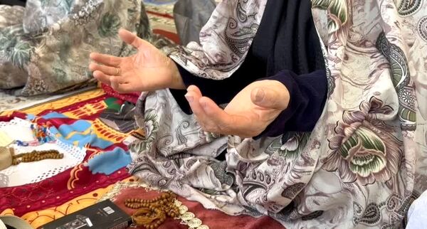 شکوه بندگی در نماز عید فطر گلوگاه