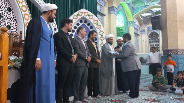 اختتامیه جشنواره تولید محتوا نماز و مسابقه عطر انتظار در امامزاده سیدجعفر یزد
