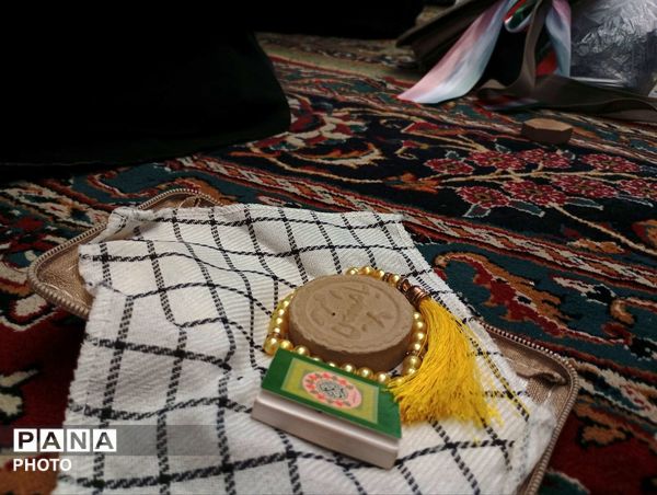از پیر تا کودک در نماز جمعه نیشابور حضور دارند-۲