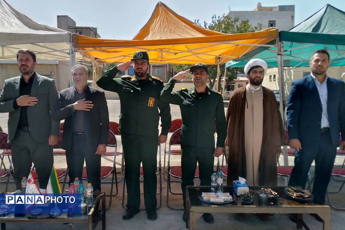 آیین افتتاحیه زمین چمن مصنوعی دبستان علی بن ابیطالب (ع) باقرشهر 