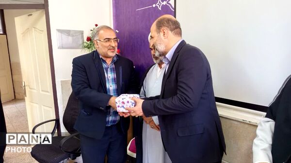 آیین تقدیر از دانش آموزخبرنگاران پانا ناحیه چهار قم
