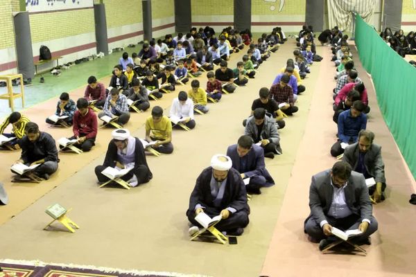 محفل قرآنی همراه با ضیافت افطاری