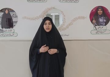 برگزاری برنامه آموزشی روز ملی مبارزه با استکبار در دبیرستان دخترانه معارف شهید مطهری 
