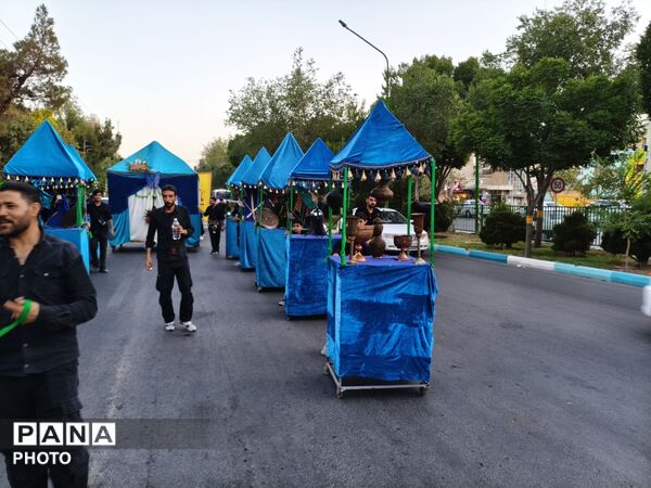  کاروان عظیم نوجوان کربلا در خیابان پروین 
