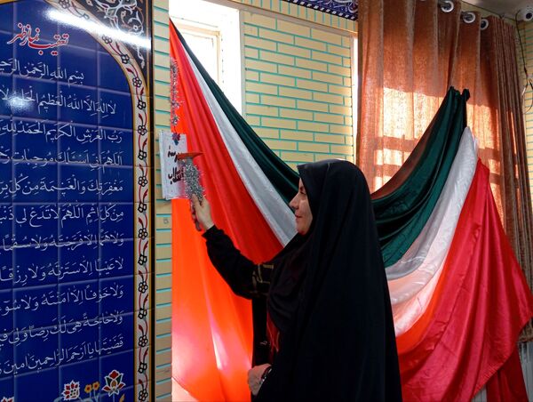  آیین باشکوه زنگ انقلاب در دبیرستان شهید بهشتی