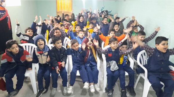 برپایی جشن آب در دبستان سرافراز ناحیه۷ مشهد 