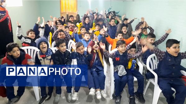 برپایی جشن آب در دبستان سرافراز ناحیه۷ مشهد 