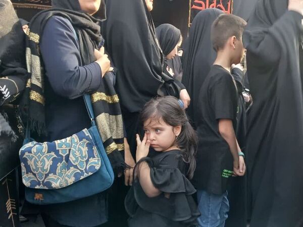 اجتماع عظیم عاشقان حسینی در مراسم خیمه سوزان