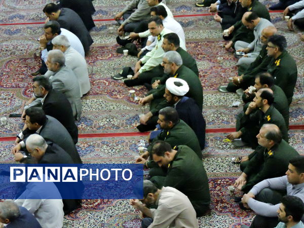 گرامیداشت شهدای هفته دولت در مسجد حظیره یزد