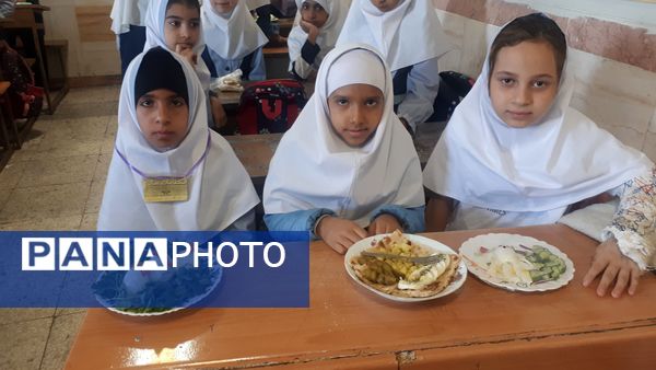 جشنواره تخم مرغ دبستان دخترانه فاطمه بهزادی  چناران