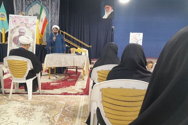 گردهمایی فعالان فرهنگی به‌مناسبت گرامیداشت مقام معلم در ناحیه دو بهارستان 