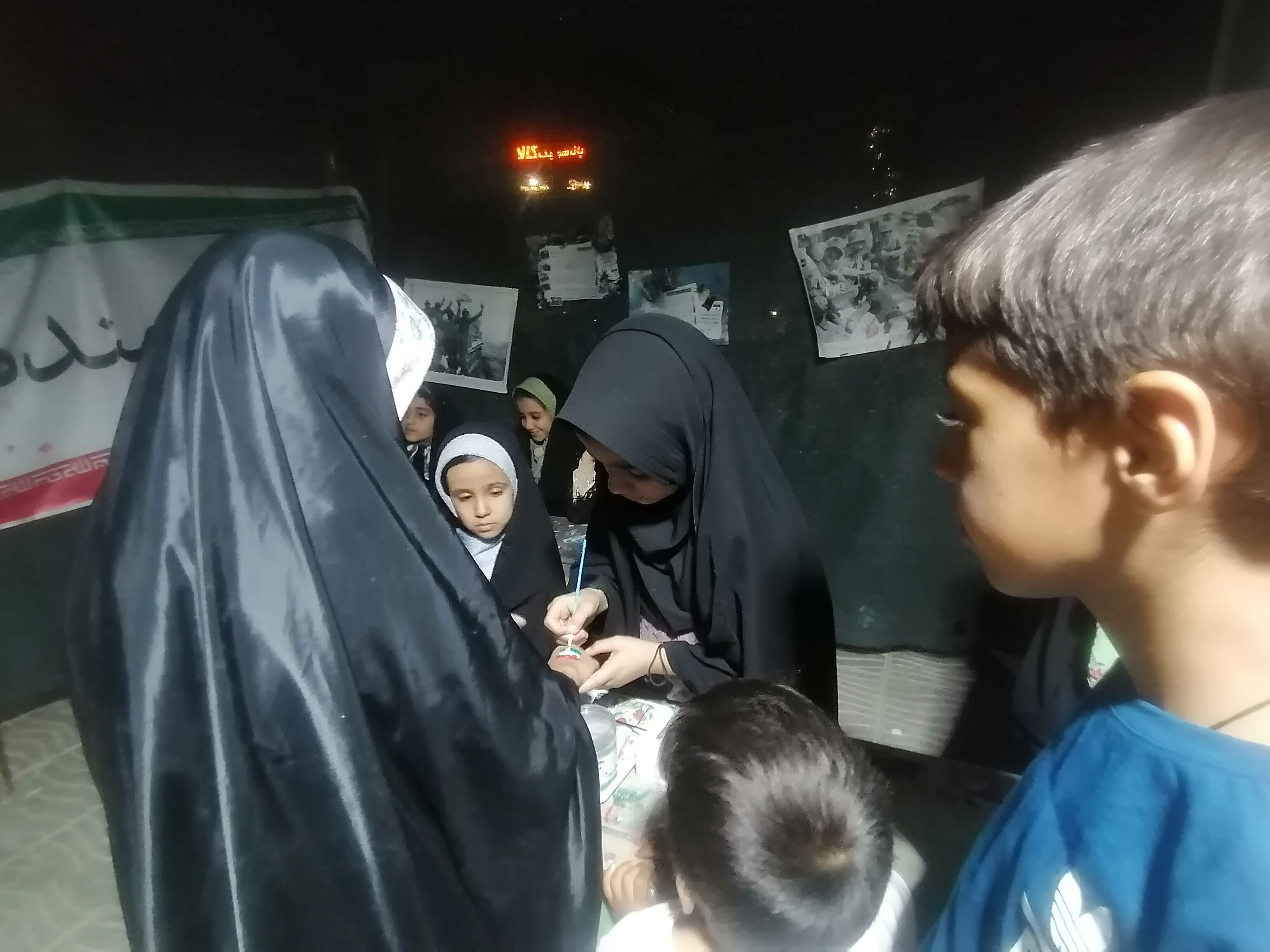 حضور دانش آموزان در موکب سازمان دانش آموزی در یکصد و ششمین شب تجمعات