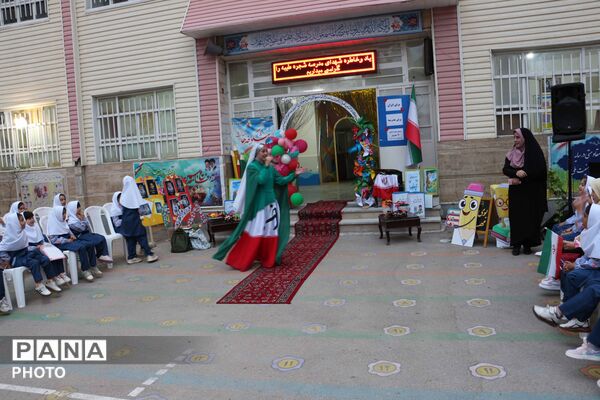 جشن شکوفه‌ها در مدرسه ۱۷ شهریور بجنورد با یاد دختران شهید میناب
