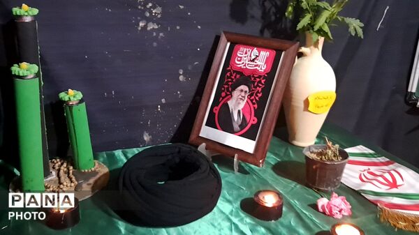 تجمع و همخوانی دانش‌آموزان شیروان به مناسبت تشییع و همراهی رهبر شهید
