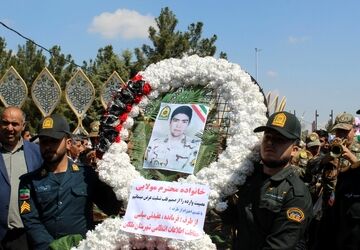 ملکان در سوگ شهیدی از خط مقدم مرزها