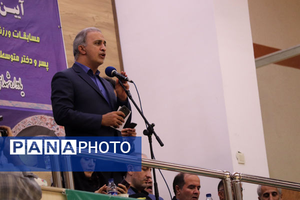 مشعل مسابقات کشوری ورزش دانش‌آموزی در تبریز روشن شد