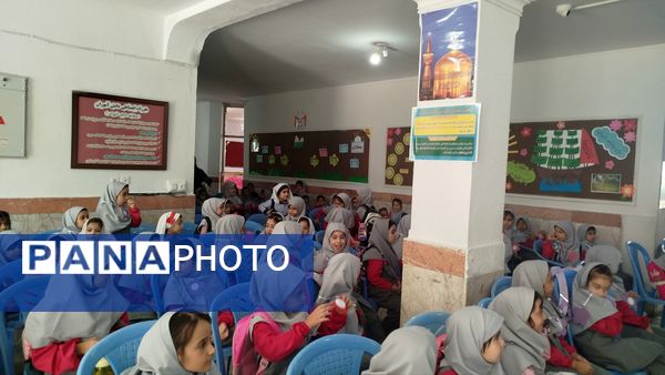 جشن شکوفه ها در دبستان نیایش 