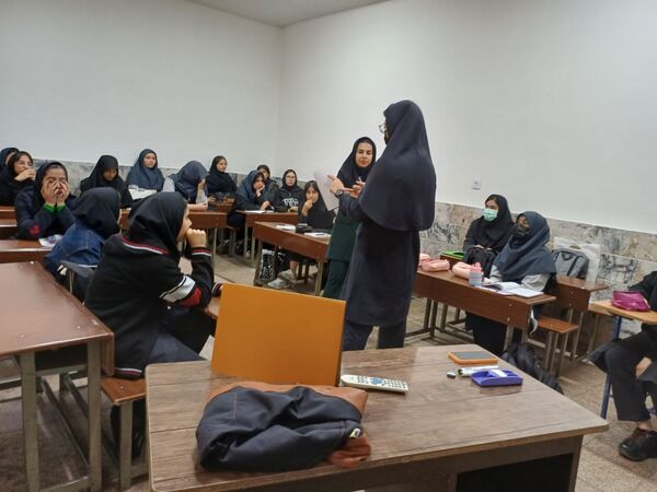 کارگاه آموزشی مشاوره در دبیرستان مطهره ناحیه ۶ مشهد