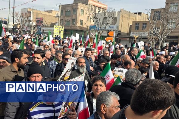 خروش مردمی در خیابان‌های رباط‌کریم در 22بهمن