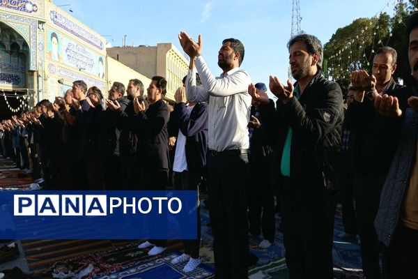 شکرانه توحید؛ نماز عید فطر در نجف‌آباد