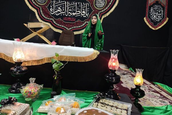 طنین نوای عشق و عزا؛ مراسم عزاداری دهه دوم فاطمیه در مدارس بهارستان‌دو