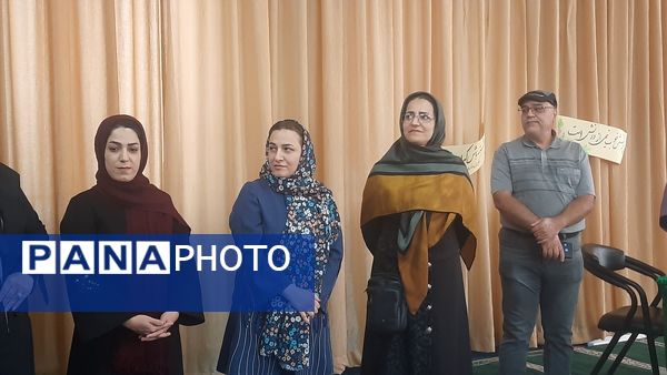 انتخابات اعضای انجمن اولیا و مربیان دبستان شهید رجبی۲ ناحیه ۶