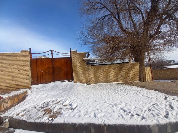 بارش برف زمستانی در روستا بتو 