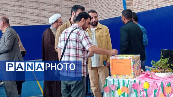 آیین جشن عاطفه‌ها در دبستان ایلیایی ناحیه 2 کرج و شهرستان فردیس