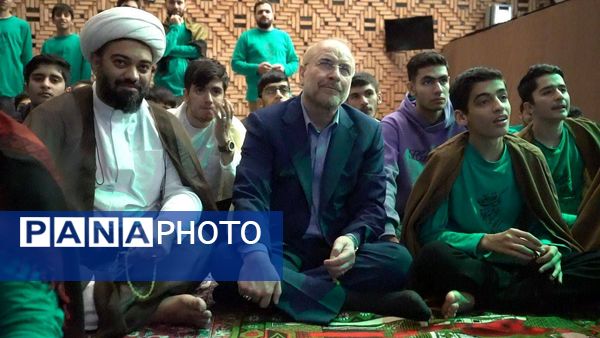حضور رئیس مجلس شورای اسلامی در بین نوجوانان معتکف