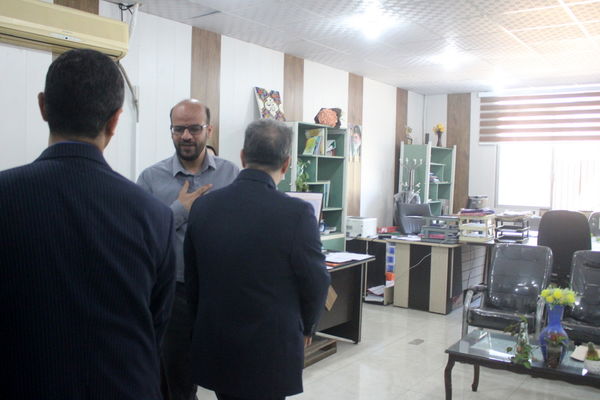 بازدید سرزده نوروزی مدیرکل آموزش و پرورش استان بوشهر از دوایر مختلف اداره‌کل