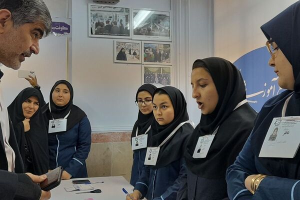 تجلی شور انتخاباتی در مدرسه امیرکبیر