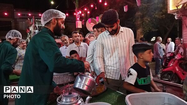 چایخانه حضرت زهرا(س)، میزبان عاشقان در شب‌های انتظار و شهادت