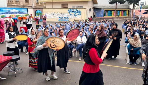 طلوع فرهنگ مازندران در دبیرستان شهید بهداشت قائمشهر