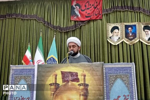 مصلای رودبار جنوب، با طنینِ تکبیر و حضورِ پرشورِ مؤمنان، غرق در نور شد